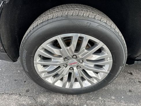 Certified 2023 GMC Yukon Denali image 33