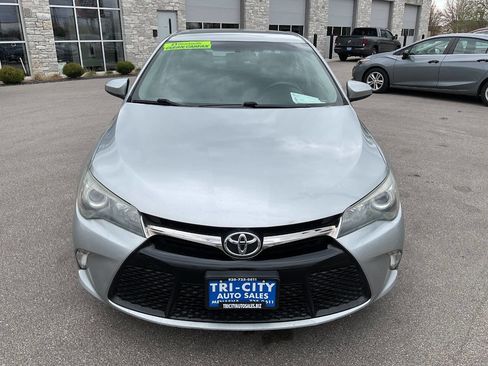 Used 2015 Toyota Camry SE FWD image 12