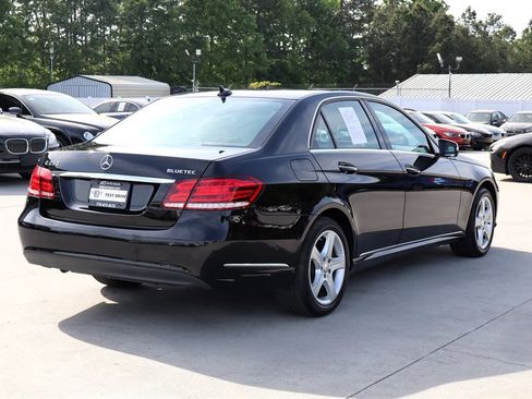 Used 2014 Mercedes-Benz E 250 BlueTEC Sedan image 7