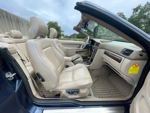 Used 2003 Volvo C70 LT image 38