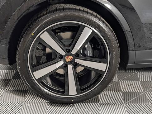 New 2026 Porsche Cayenne Coupe image 13