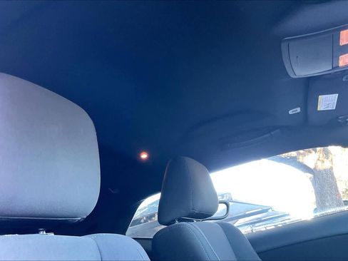 Used 2023 Dodge Challenger SXT image 11