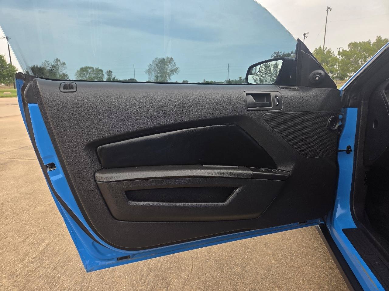 Used 2012 Ford Mustang Convertible RWD image 11