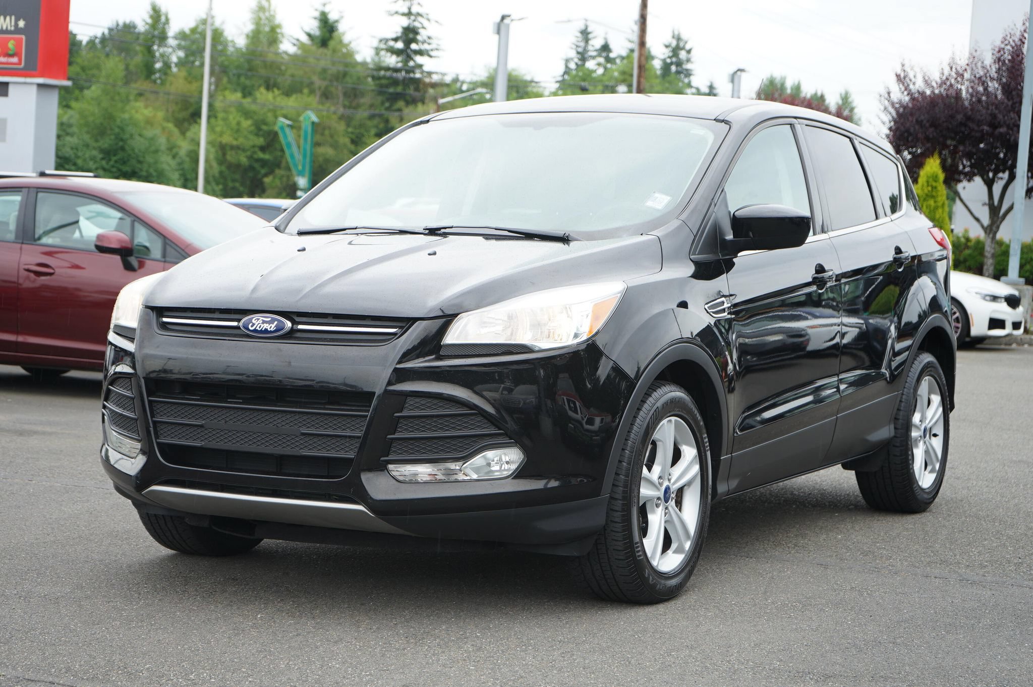 Used 2016 Ford Escape SE FWD image 1