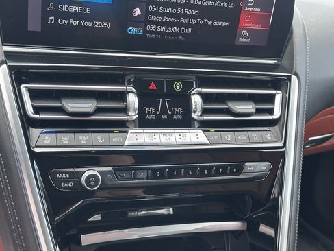 Used 2023 BMW M850i xDrive Convertible image 15