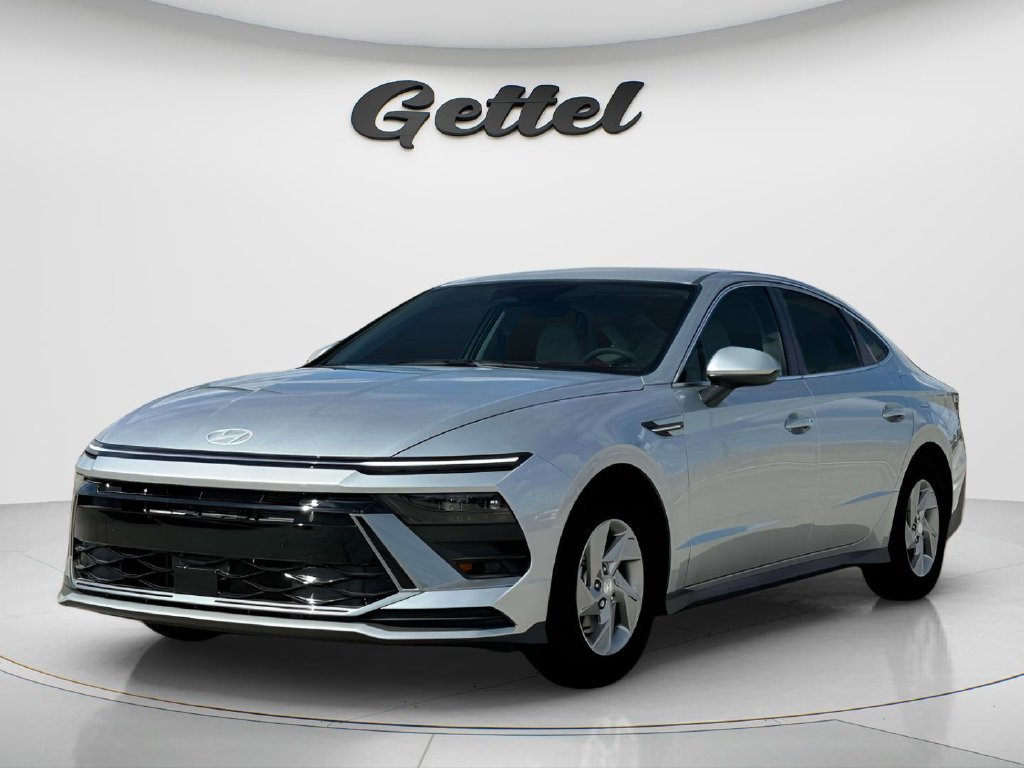 Certified 2025 Hyundai Sonata SE FWD image 1
