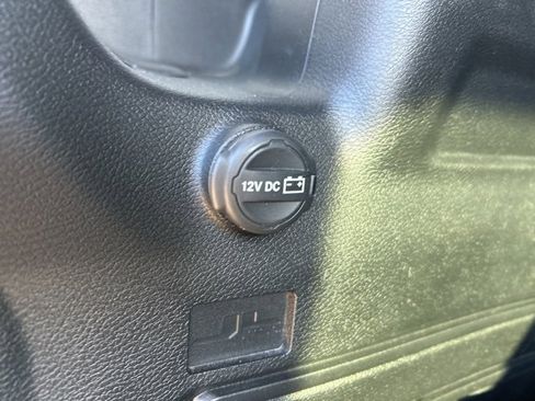 Used 2022 Jeep Wrangler Unlimited Sport w/ Sun And Sound Package image 10