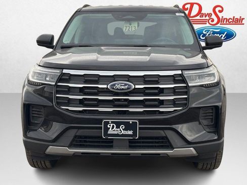 New 2026 Ford Explorer Active AWD/4WD image 2