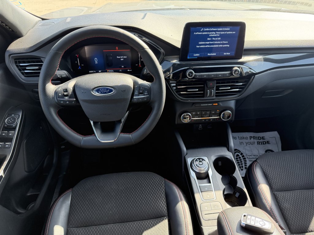 Used 2025 Ford Escape ST-Line Select AWD/4WD image 11
