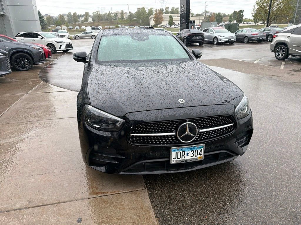Used 2022 Mercedes-Benz E 350 4MATIC Sedan image 7