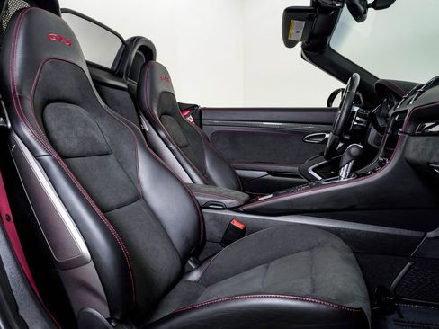 Certified 2025 Porsche 718 Boxster GTS RWD image 17