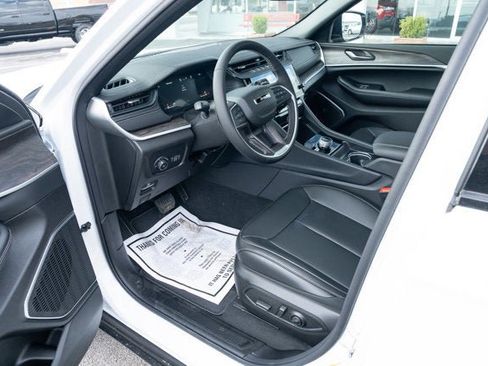 New 2026 Jeep Grand Cherokee Limited image 14