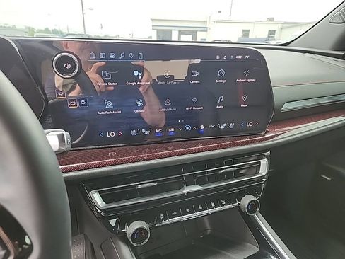 Used 2024 Chevrolet Traverse RS AWD/4WD image 20