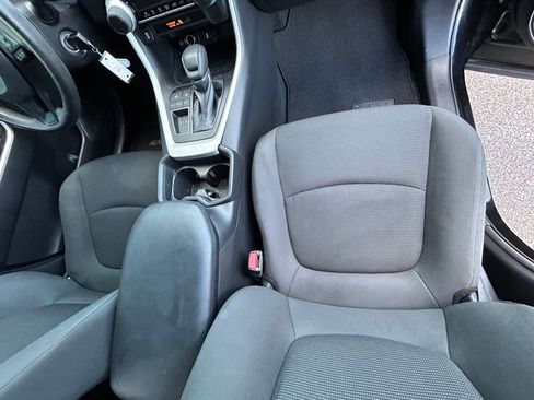 Used 2021 Toyota RAV4 LE image 38