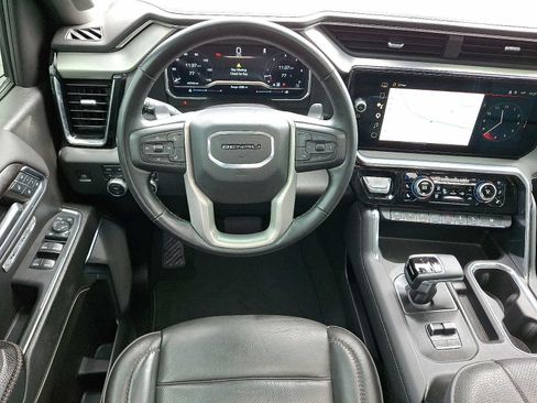 Used 2024 GMC Sierra 1500 Denali w/ Technology Package AWD/4WD image 12