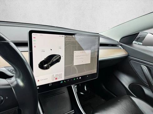 Used 2019 Tesla Model 3 Long Range image 14
