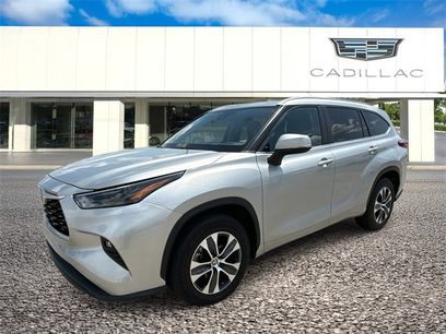 Used 2024 Toyota Highlander XLE