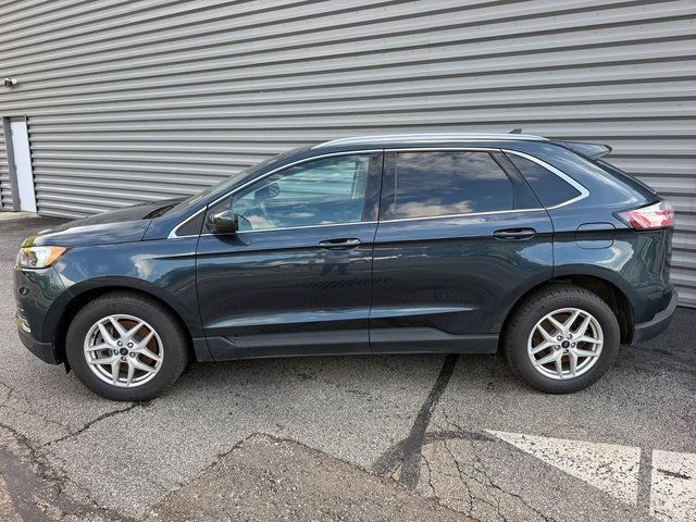 Used 2024 Ford Edge SEL w/ Convenience Package AWD/4WD image 2