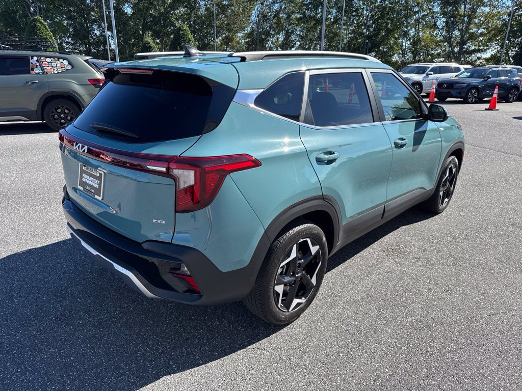 Used 2026 Kia Seltos EX AWD/4WD image 7