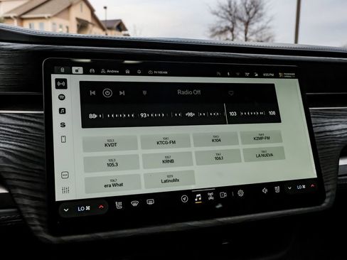 Used 2022 Rivian R1T Adventure image 30