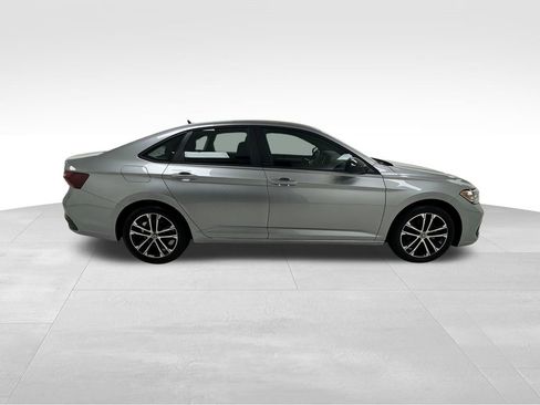 Used 2023 Volkswagen Jetta Sport image 8