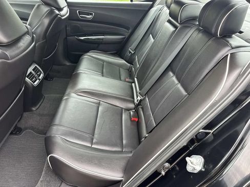 Used 2018 Acura TLX V6 SH-AWD w/ Technology Pkg image 11