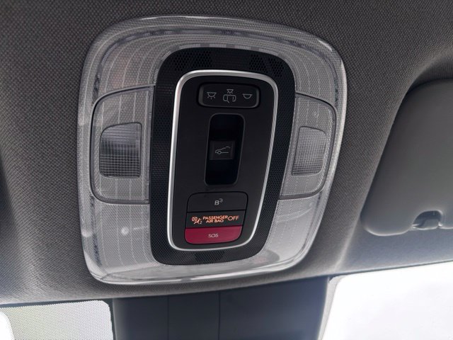 Used 2025 Hyundai Elantra SEL FWD image 36