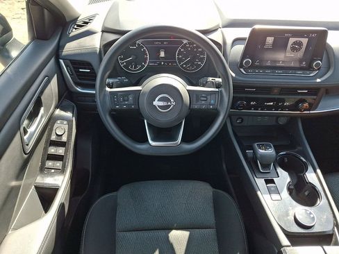 Used 2024 Nissan Rogue SV AWD/4WD image 12