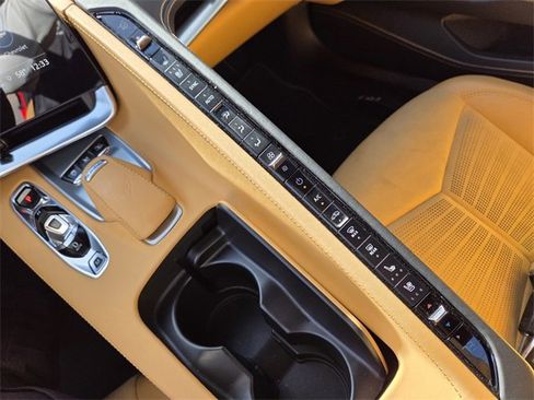 Certified 2021 Chevrolet Corvette Stingray w/ Z51 Performance Package image 21