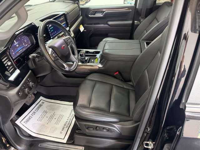 Used 2024 Chevrolet Silverado 1500 RST w/ Redline Edition AWD/4WD image 16