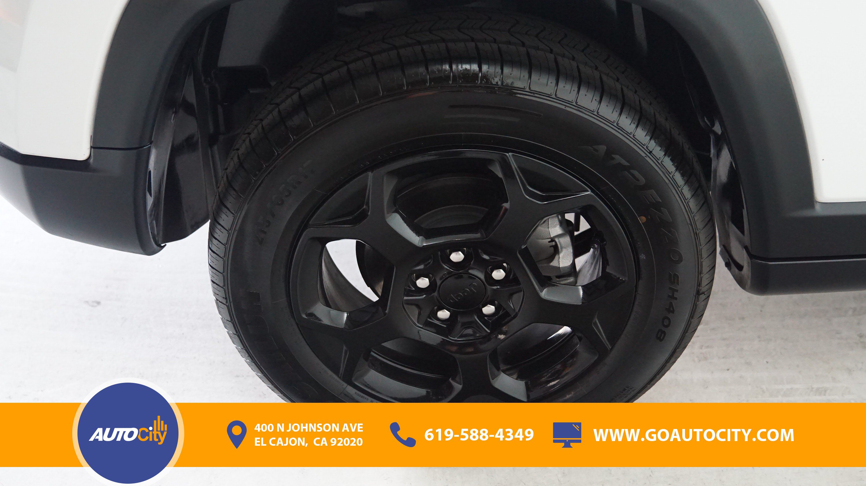 Used 2023 Jeep Compass Trailhawk AWD/4WD image 13