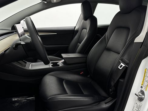 Used 2021 Tesla Model 3 Standard Range Plus image 14