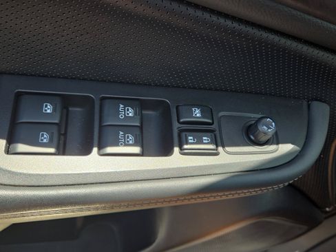 Used 2016 Subaru Outback 2.5i Limited AWD/4WD image 37