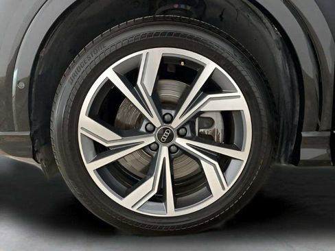 Used 2024 Audi Q4 e-tron Premium Plus w/ Premium Plus image 29