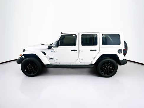 Used 2022 Jeep Wrangler Unlimited Sahara w/ Cold Weather Group AWD/4WD image 4