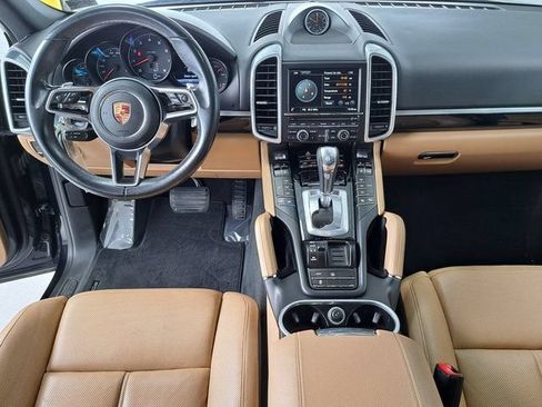 Used 2016 Porsche Cayenne AWD/4WD image 29