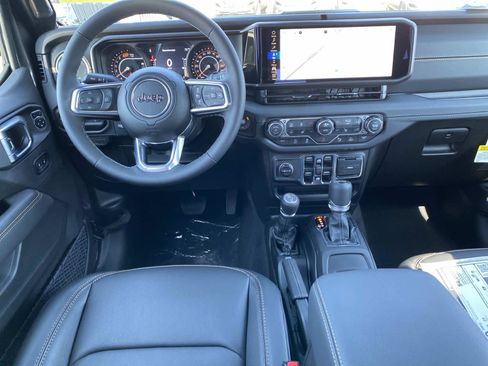 New 2026 Jeep Wrangler Unlimited Sahara AWD/4WD image 8