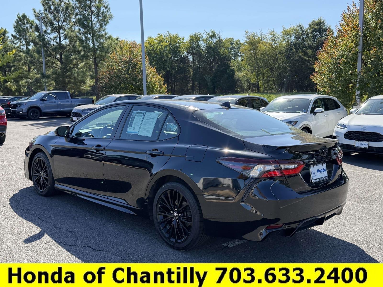 Used 2022 Toyota Camry SE AWD/4WD image 4