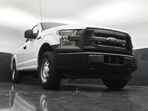 Used 2017 Ford F150 XL w/ Equipment Group 101A Mid AWD/4WD image 28