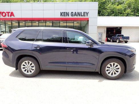 Certified 2024 Toyota Grand Highlander AWD image 2