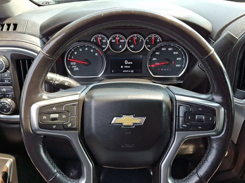Used 2021 Chevrolet Silverado 1500 LT AWD/4WD image 19