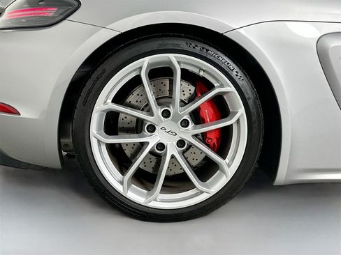Certified 2020 Porsche 718 Cayman GT4 image 13