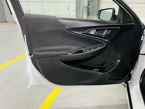 Used 2024 Chevrolet Malibu LT image 23