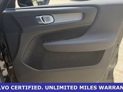 Certified 2025 Volvo XC40 B5 Plus AWD/4WD image 10