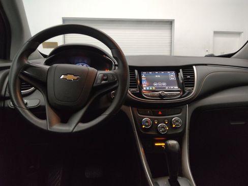 Used 2018 Chevrolet Trax LS FWD image 22
