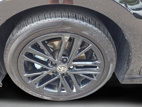 Used 2025 Toyota Camry SE FWD image 30