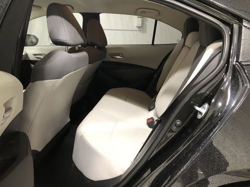 Used 2021 Toyota Corolla LE w/ Carpet Mat Package (TMS) image 14