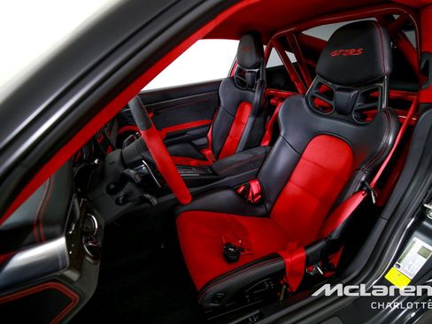 Used 2018 Porsche 911 GT2 RS RWD image 11