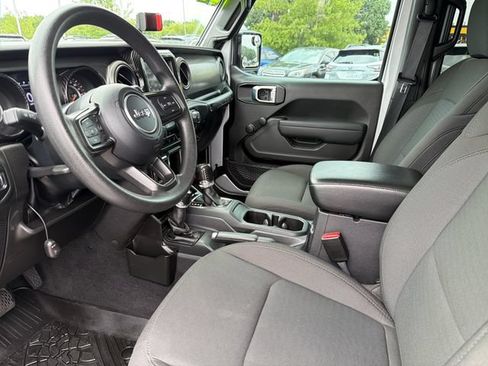 Used 2022 Jeep Wrangler Unlimited Sport AWD/4WD image 17