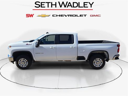 Used 2023 Chevrolet Silverado 2500 LT image 4